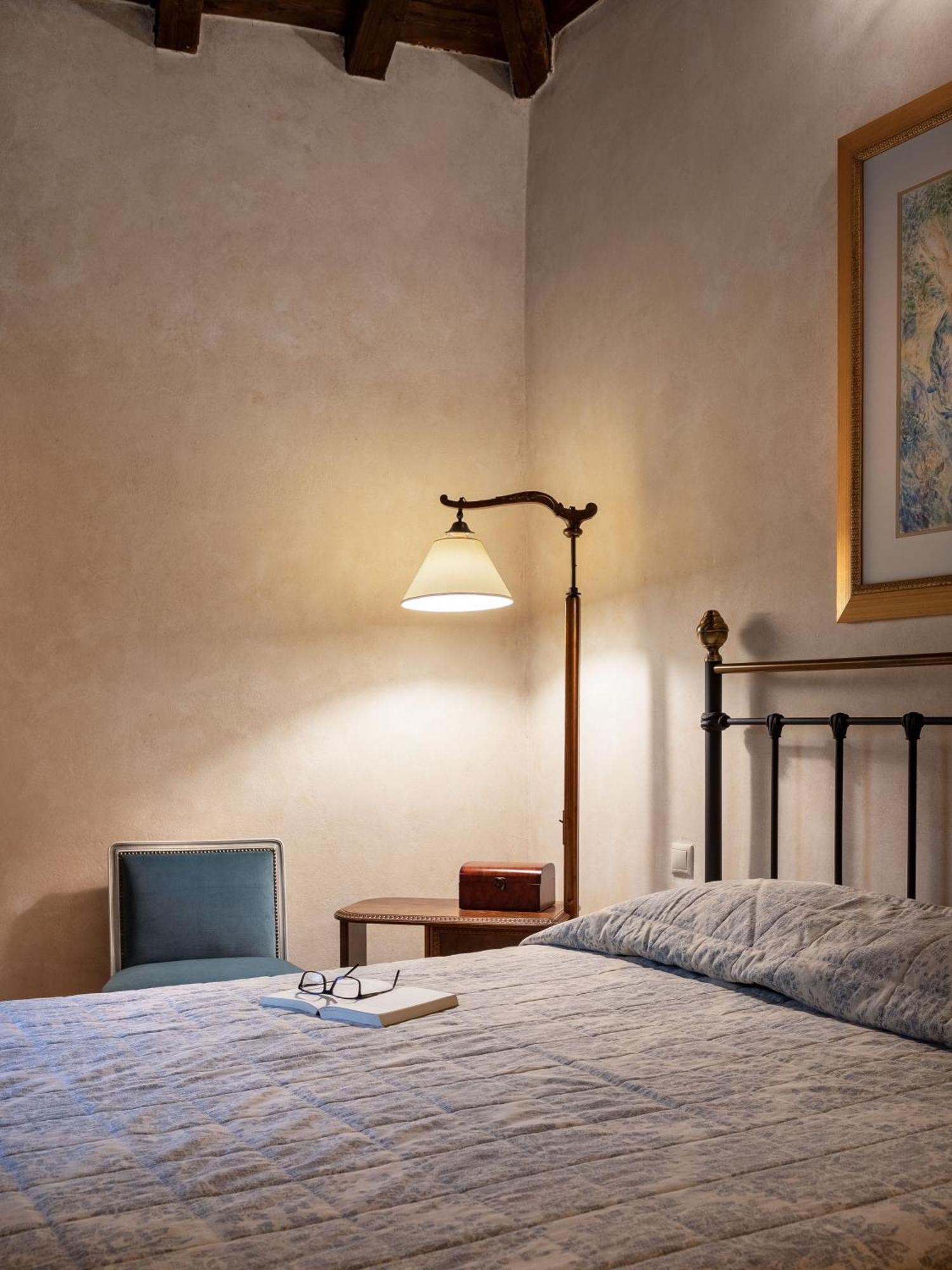 Ostra Menalon Luxury Suites Kardaras ภายนอก รูปภาพ