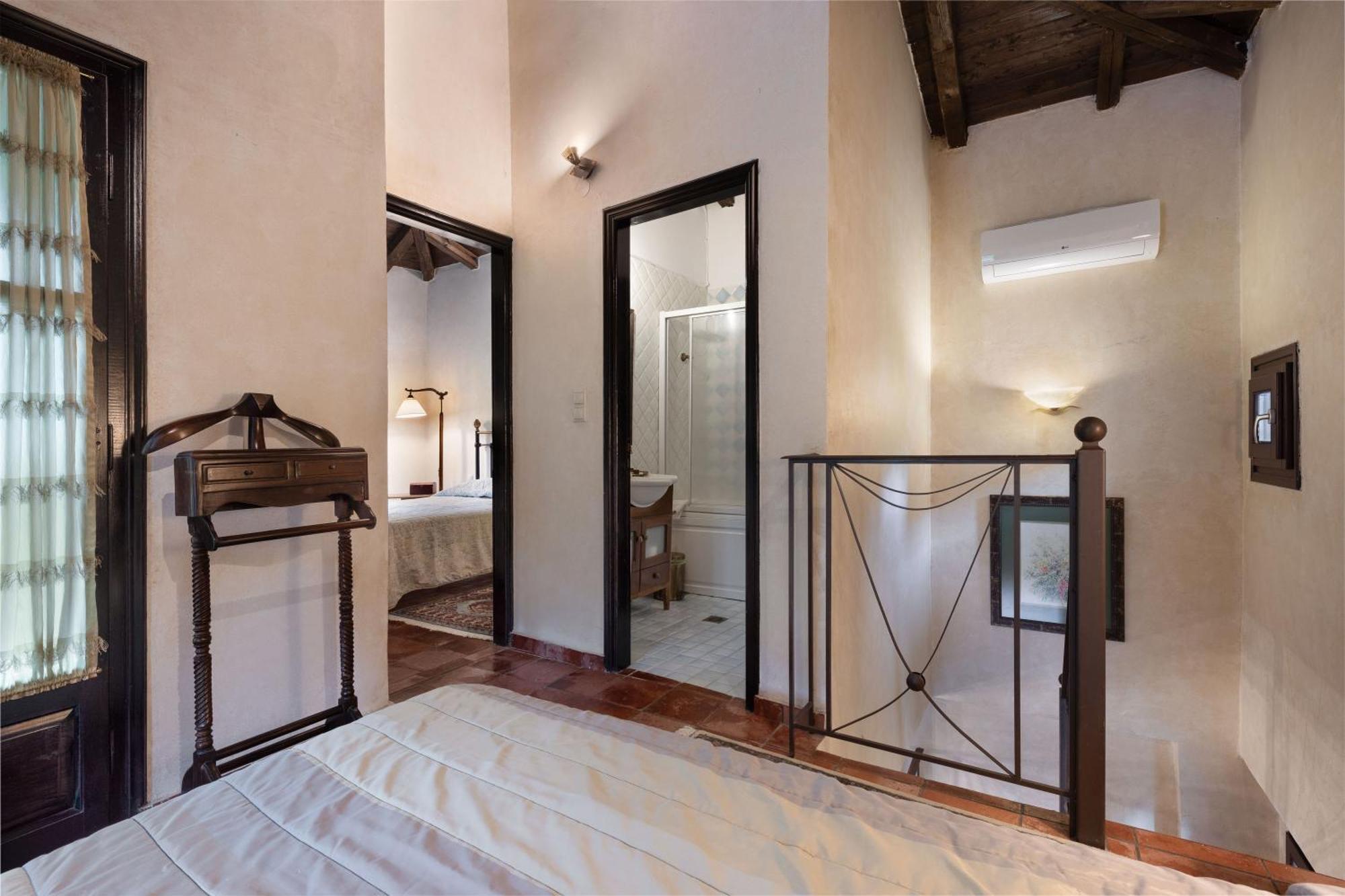 Ostra Menalon Luxury Suites Kardaras ภายนอก รูปภาพ