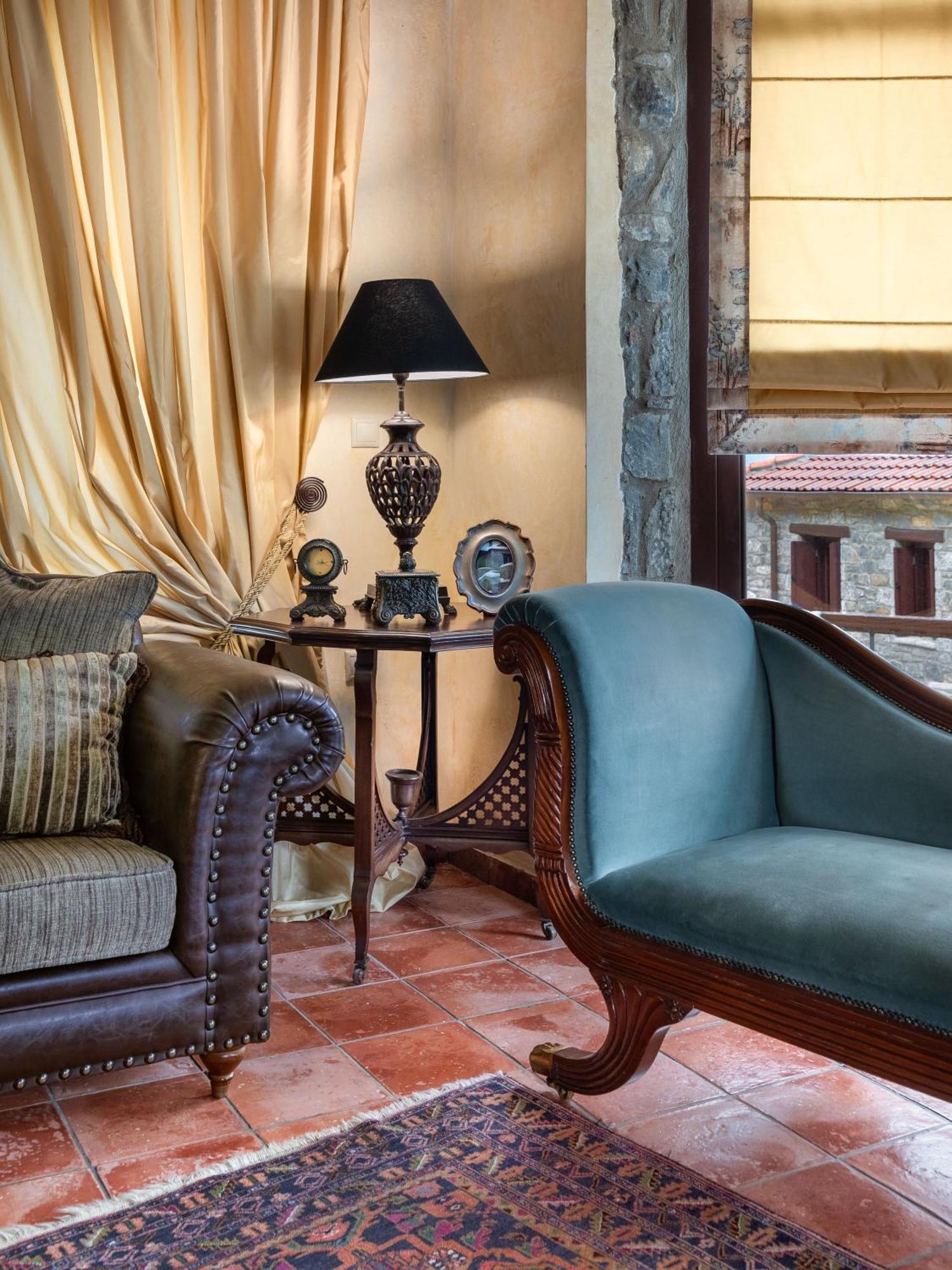 Ostra Menalon Luxury Suites Kardaras ภายนอก รูปภาพ